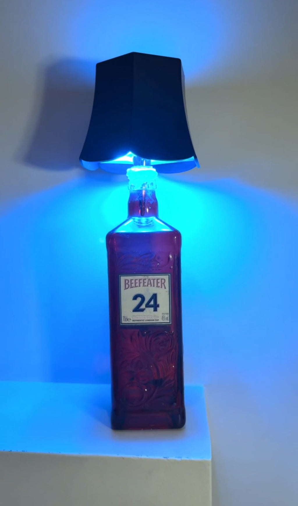 Beefeater 24 ''Gin'' RGB Table Lamp