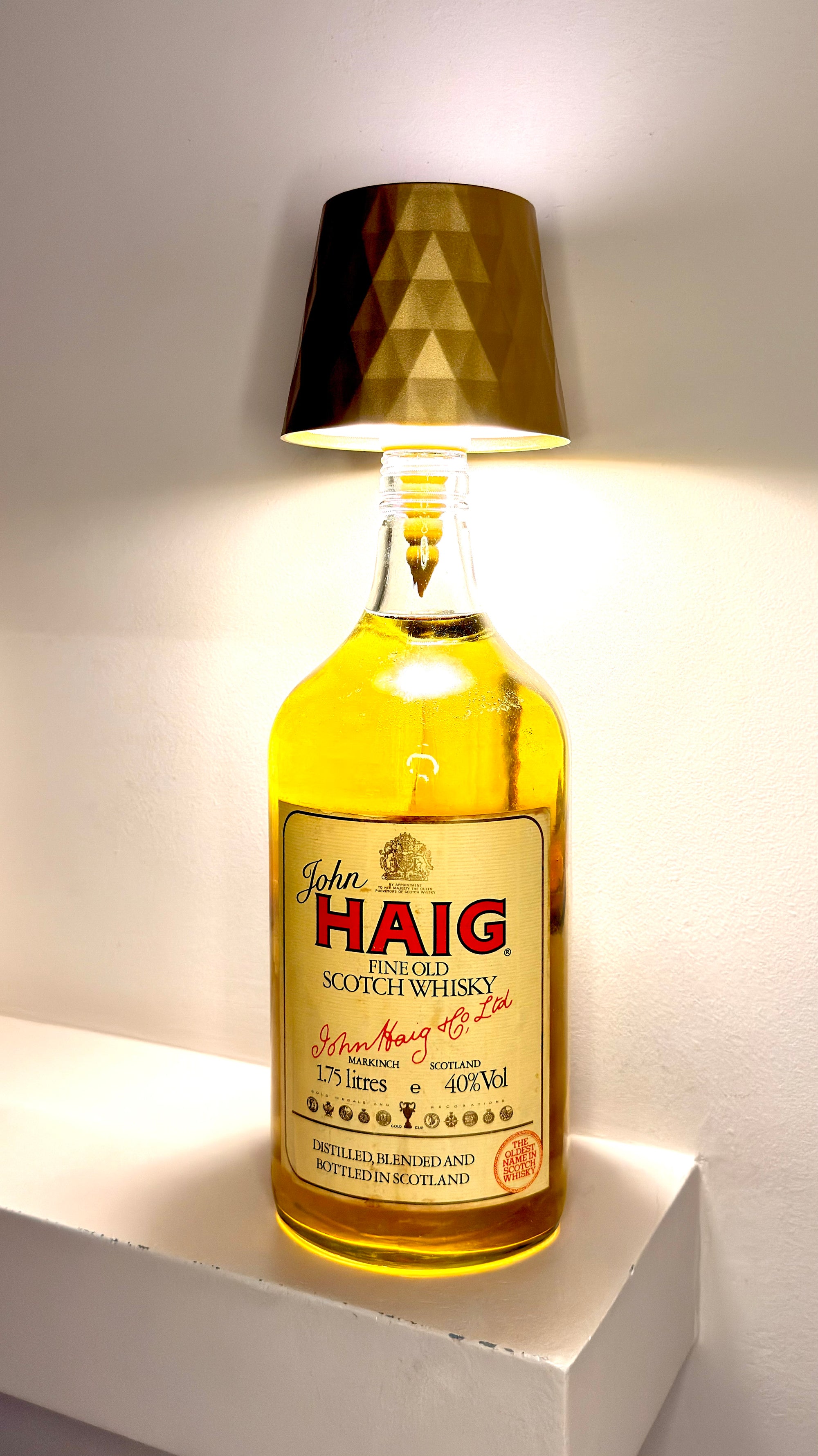 Haig 1,75ml “Whiskey” 1985 edition Table Lamp