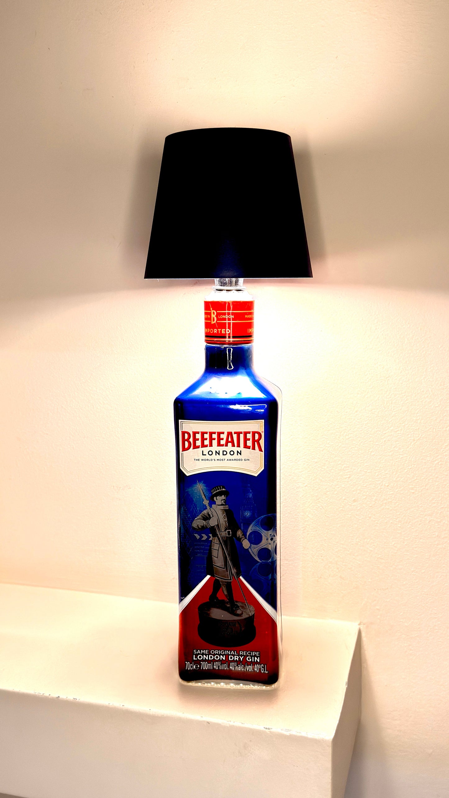 Beefeater Limited Edition Design ''Gin'' Table Lamp