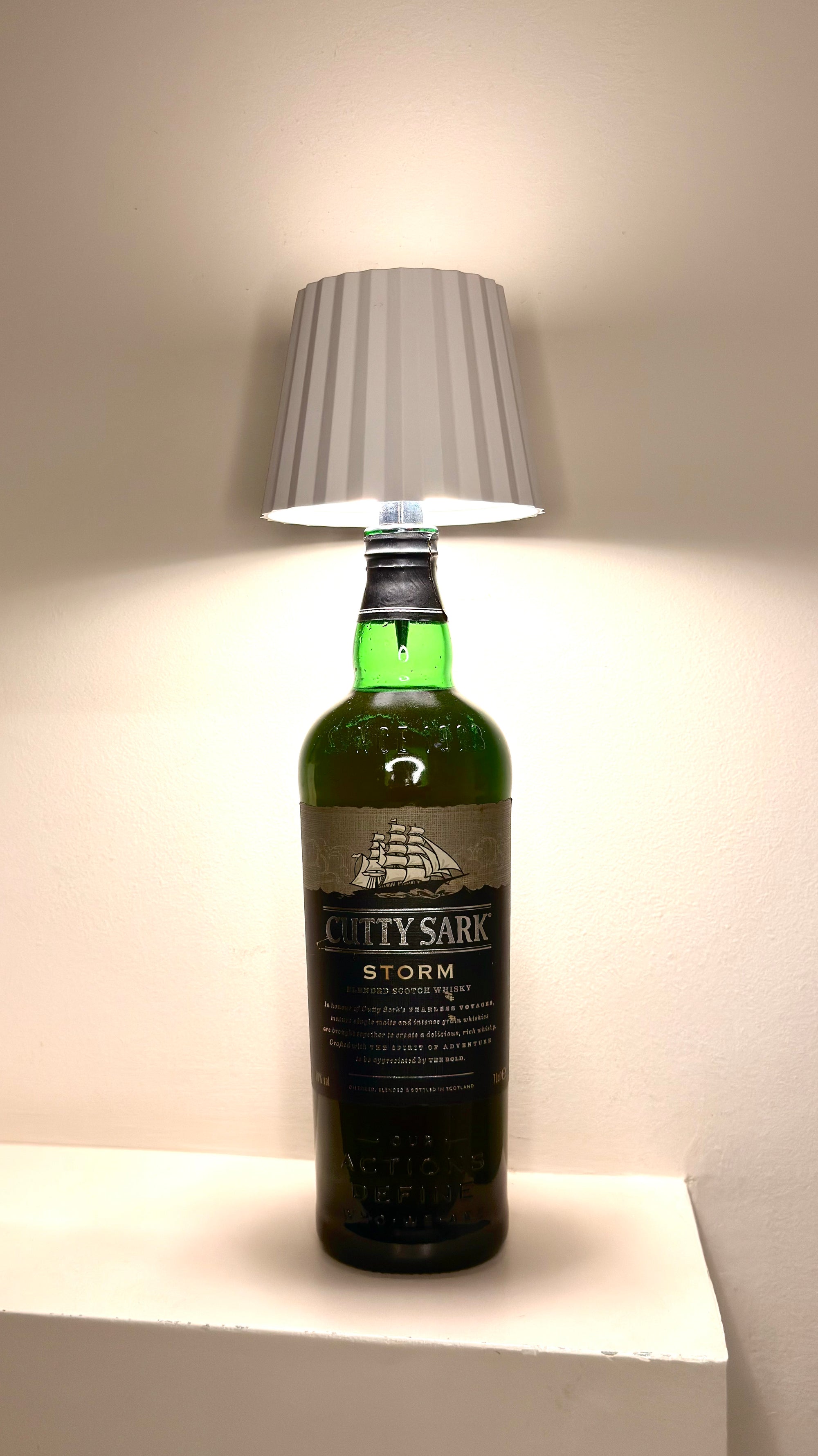 Cutty Shark ''Whiskey'' Table Lamp