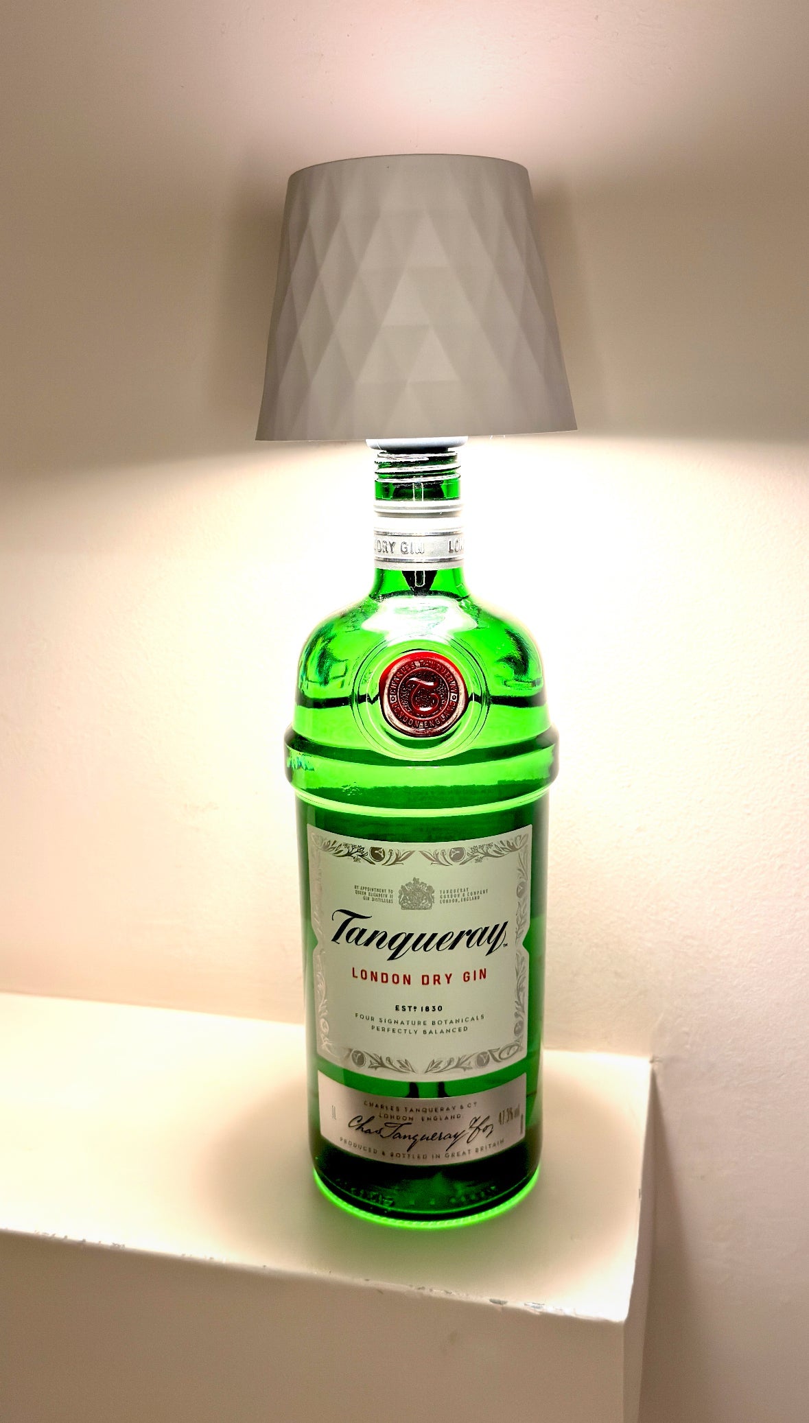 Tanqueray ''Gin'' Table Lamp