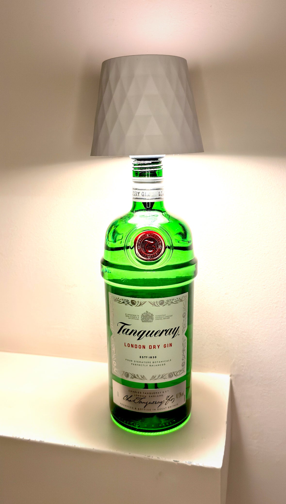 Tanqueray ''Gin'' Table Lamp