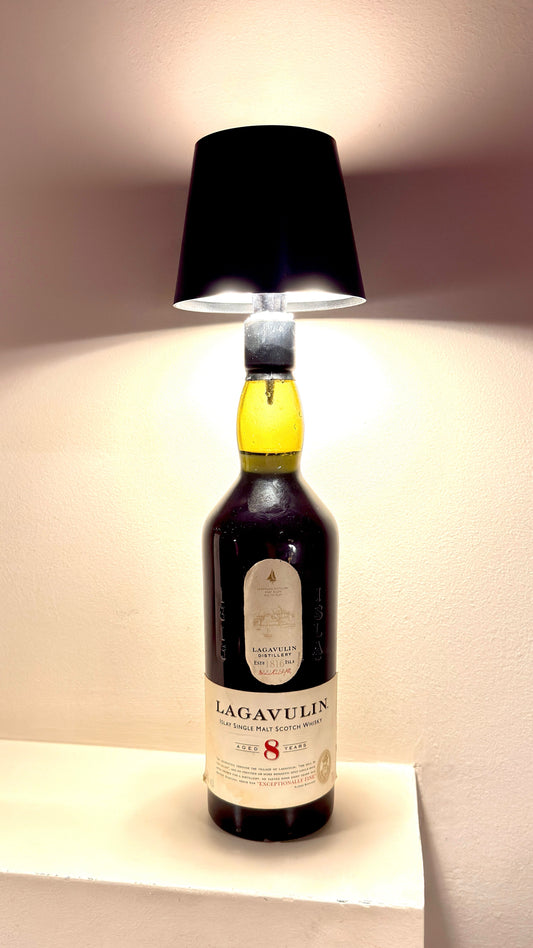 lagavulin 8y ''Whiskey'' Table Lamp