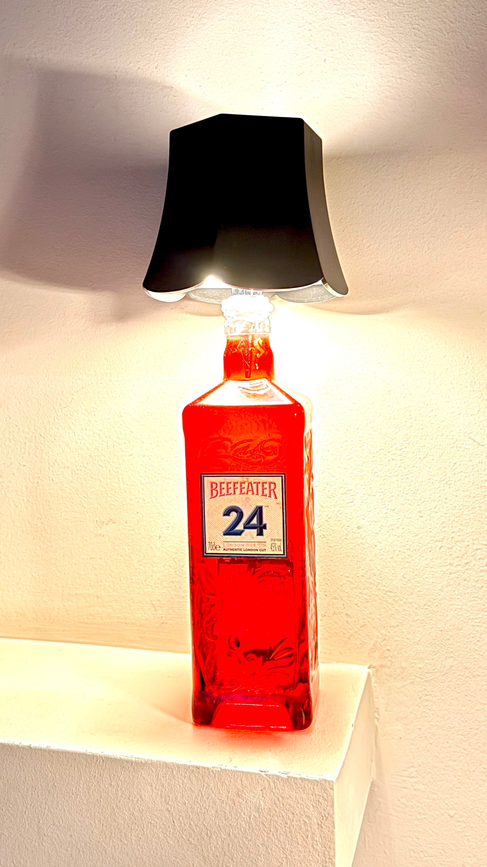 Beefeater 24 ''Gin'' Table Lamp