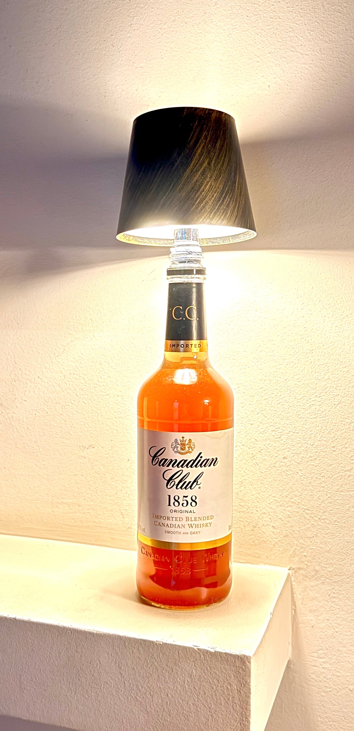 Canadian Club ''Whiskey'' Table Lamp
